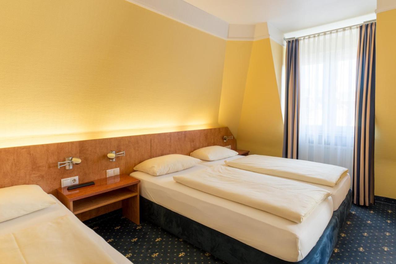שטוטגרט Aparthotel Astro - Nichtraucherhotel מראה חיצוני תמונה