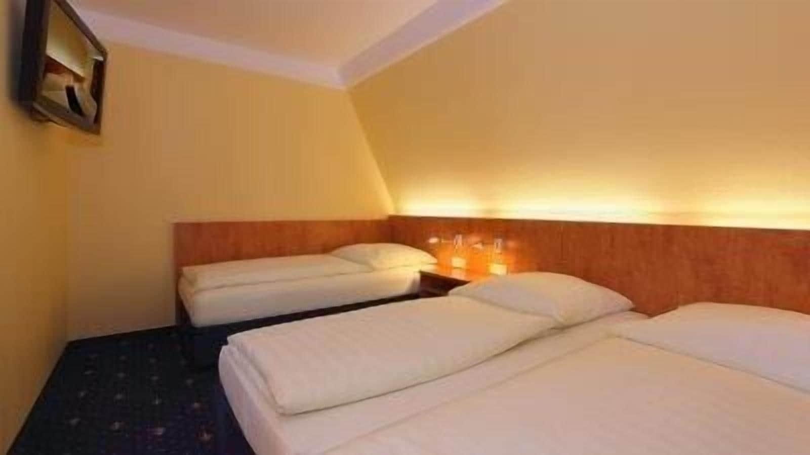 שטוטגרט Aparthotel Astro - Nichtraucherhotel מראה חיצוני תמונה