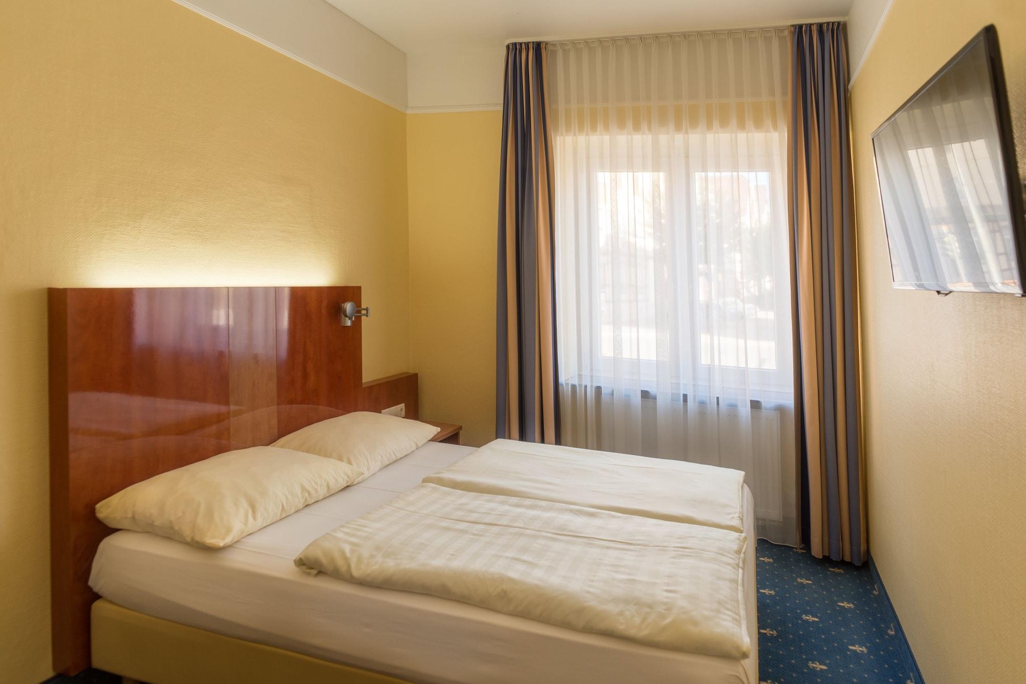 שטוטגרט Aparthotel Astro - Nichtraucherhotel מראה חיצוני תמונה