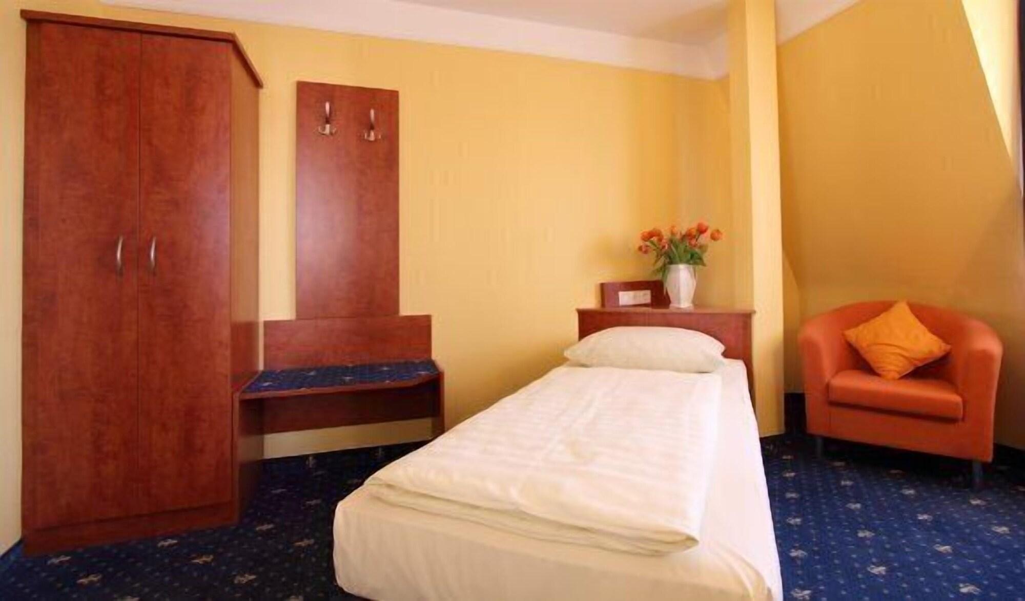 שטוטגרט Aparthotel Astro - Nichtraucherhotel מראה חיצוני תמונה