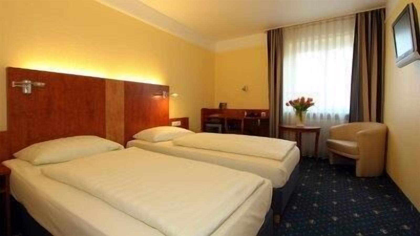 שטוטגרט Aparthotel Astro - Nichtraucherhotel מראה חיצוני תמונה