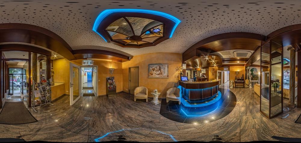שטוטגרט Aparthotel Astro - Nichtraucherhotel מראה חיצוני תמונה