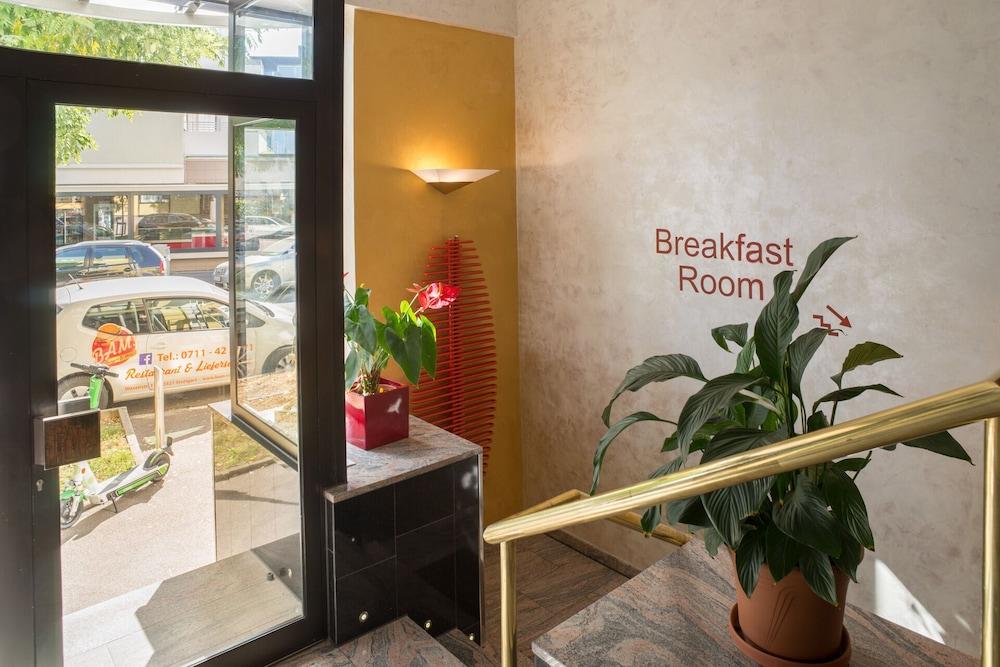 שטוטגרט Aparthotel Astro - Nichtraucherhotel מראה חיצוני תמונה