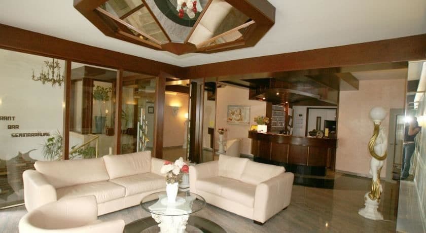 שטוטגרט Aparthotel Astro - Nichtraucherhotel מראה חיצוני תמונה